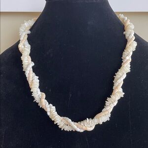 VINTAGE PUKA SHELL TWISTED LEI NECKLACE Creamy White Boho Beachy Nautical